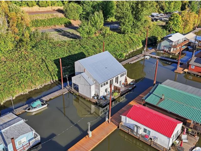 House for sale in Ridgefield, Clark County