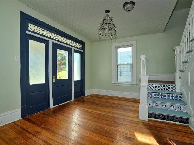 House for sale in Hickory, Pennsylvania