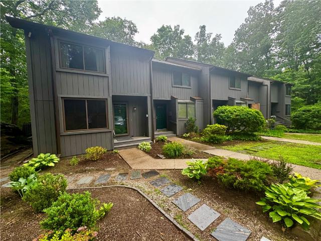 Condo for sale in Lincoln, Rhode Island