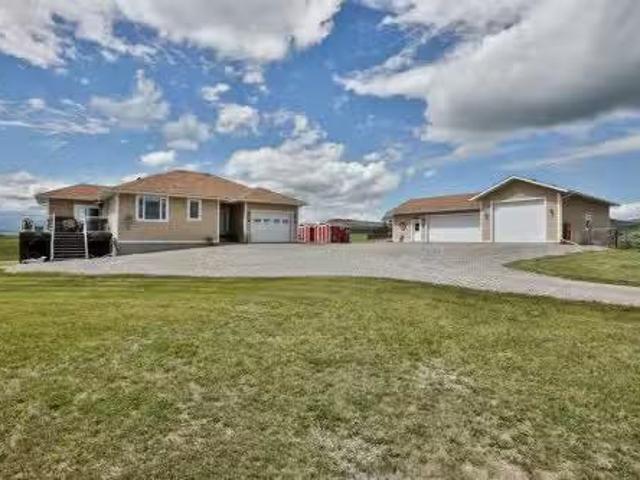 House for sale in Alberta