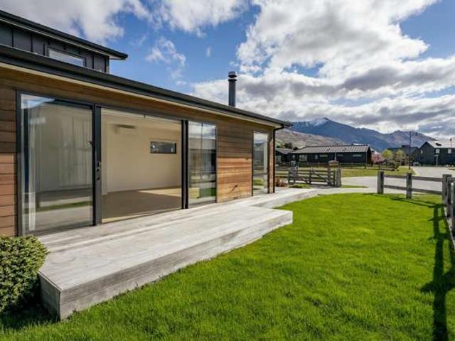 House for sale in Otakou