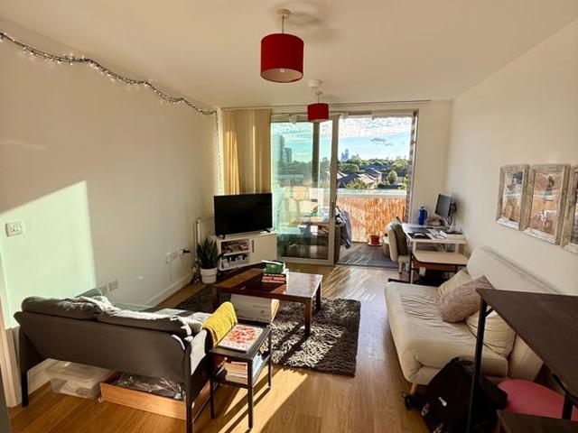 Apartment for rent in Bromley-by-Bow, Poplar Grove