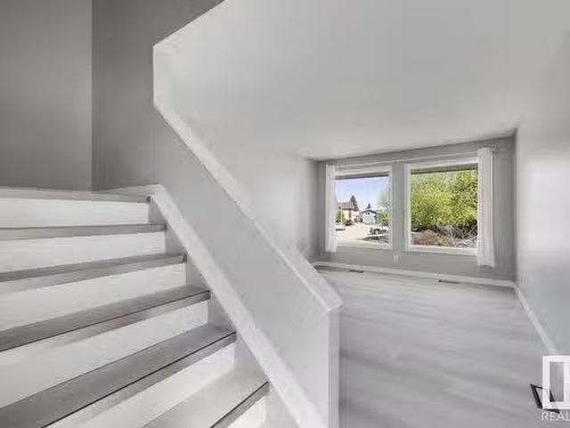 House for sale in Spruce Grove, Alberta