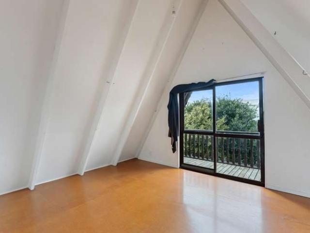 House for sale in Waikanae Beach, Wellington