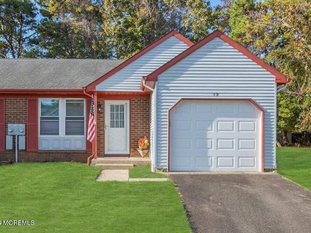 Townhouse for sale in Whiting, Manchester Township