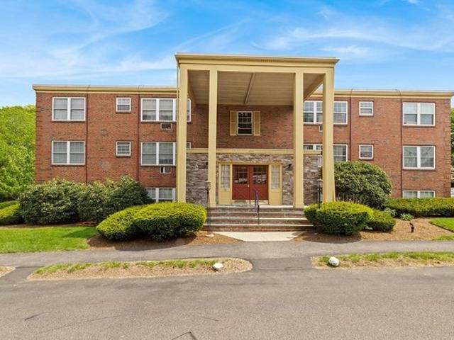 Condo for sale in Braintree, Massachusetts