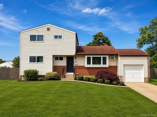 House for sale in Bohemia, New York