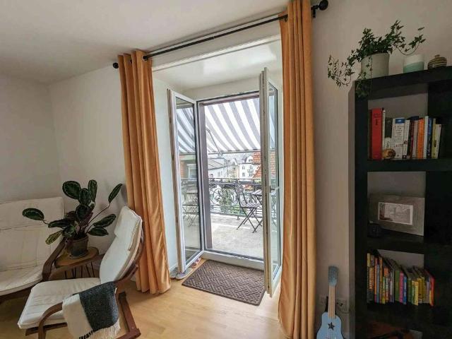 Apartment mieten in Einigen, Zürich