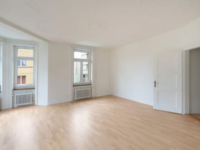Haus mieten in Einigen, Zürich