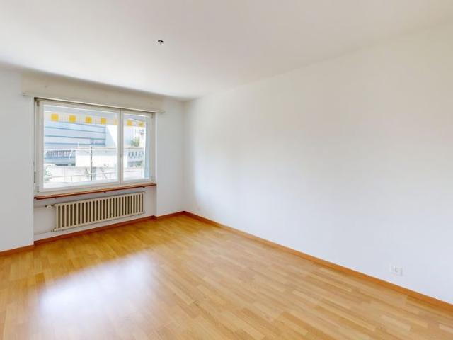 Haus mieten in Opfikon, Zürich
