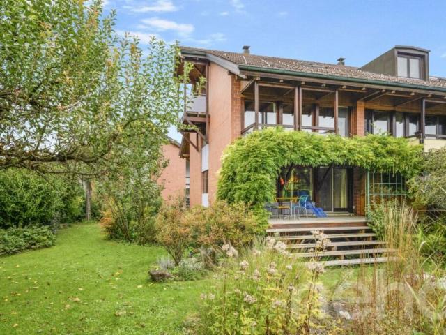 Reihenfamilienhaus kaufen in Mönchaltorf, Zürich