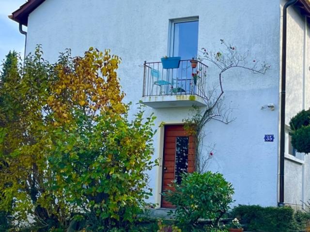 Einfamilienhaus mieten in Einigen, Zürich