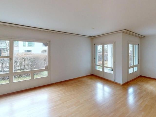Wohnung mieten in Einigen, Zürich