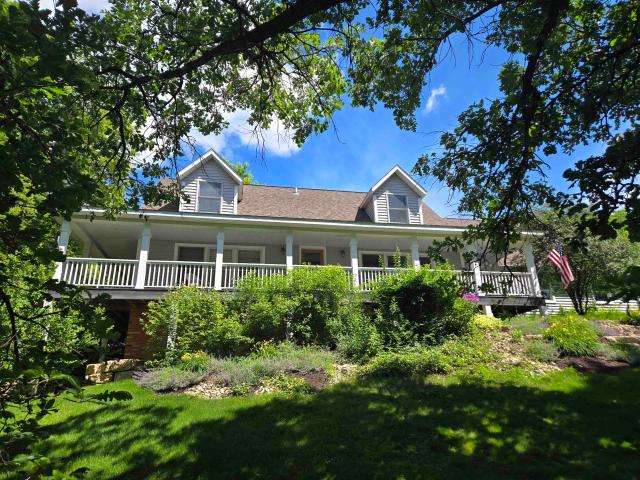 House for sale in Apple River, Illinois