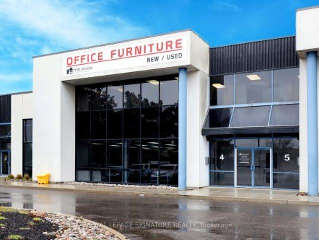 Commercial for rent in Mississauga, Ontario