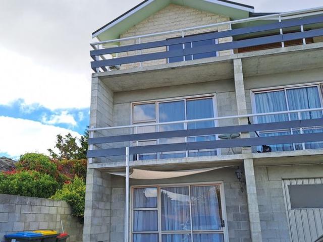 Apartment for rent in Otakou