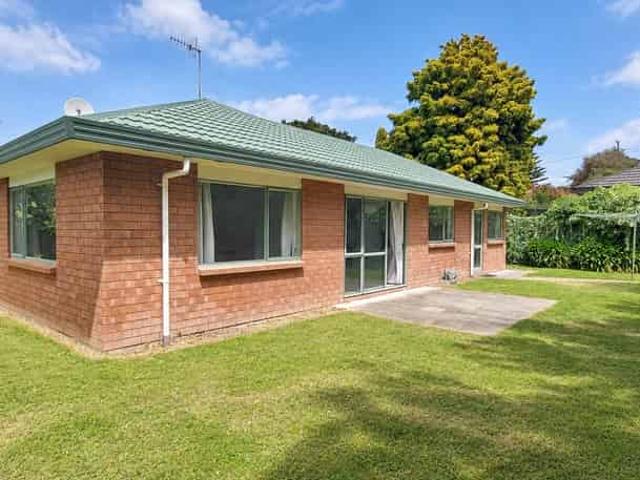 House for rent in Paraparaumu Beach, Wellington