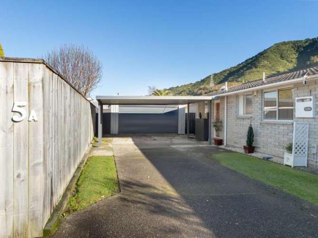 Apartment for sale in Pauatahanui, Wellington