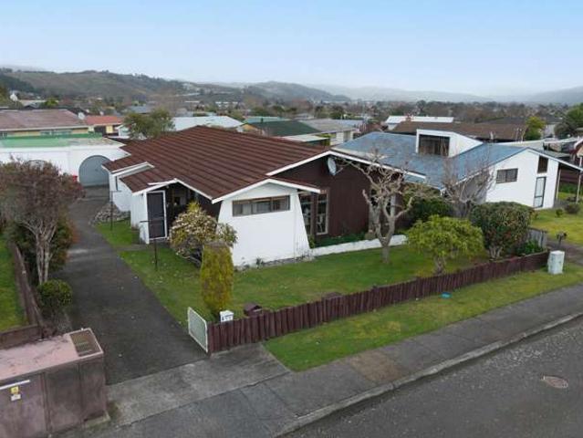 Apartment for sale in Pauatahanui, Wellington