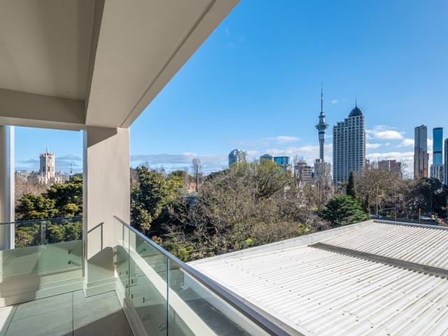 Apartment for rent in Te Tōangaroa, Auckland