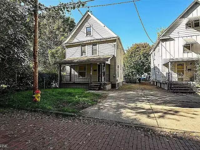 House for rent in Akron