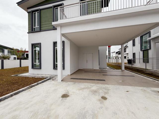 Bungalow for sale in Malaka