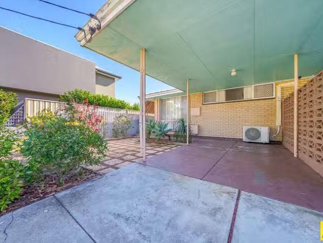 House for rent in Menora