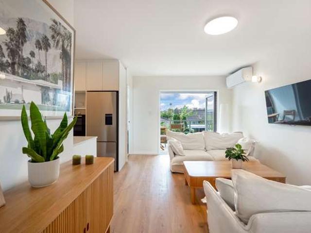 Apartment for sale in Devonport, Oroua County