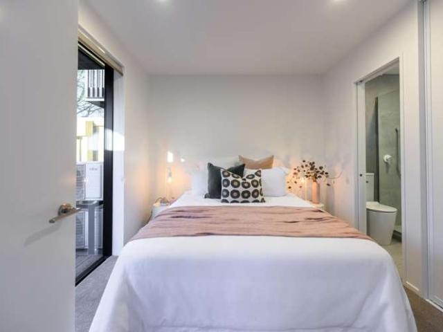 Townhouse for sale in Addington, Canterbury