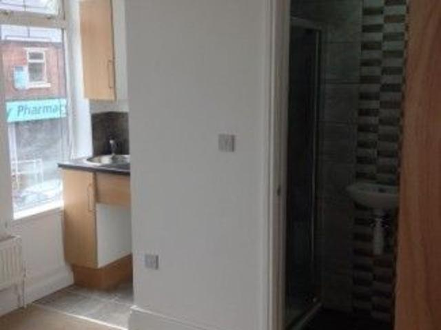 Room for rent in Langley Green, West Midlands
