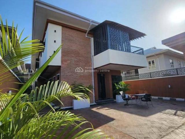 Detached duplex for rent in Eti Osa, Lagos