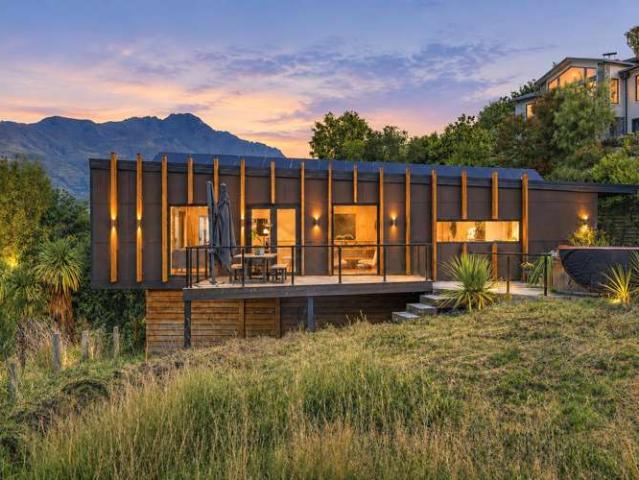 House for sale in Otakou