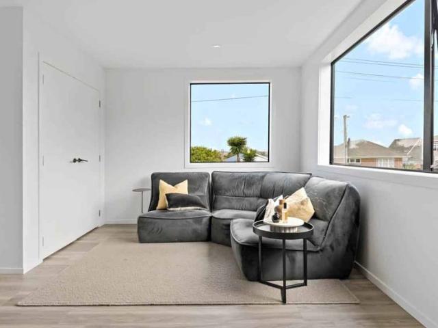 Townhouse for rent in Panmure, Oroua County