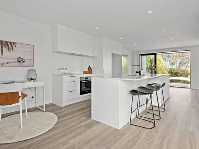 House for rent in Point England, Oroua County