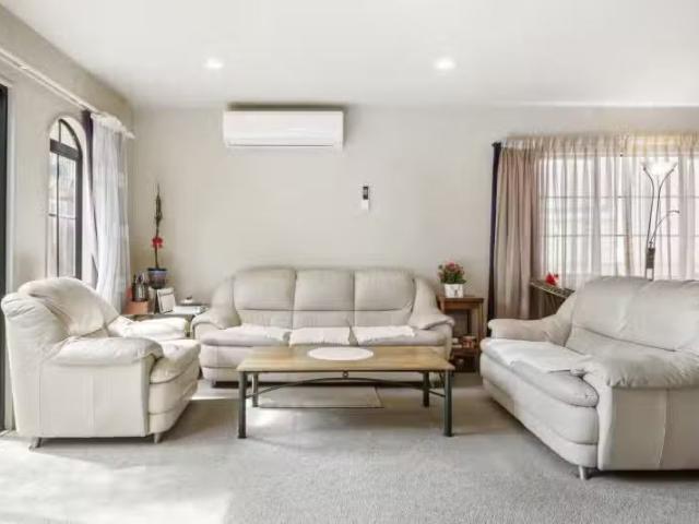 House for sale in Paremoremo, Oroua County
