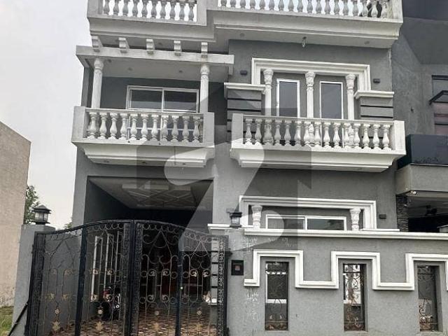 House for sale in Sialkot, Islamabad Capital Territory