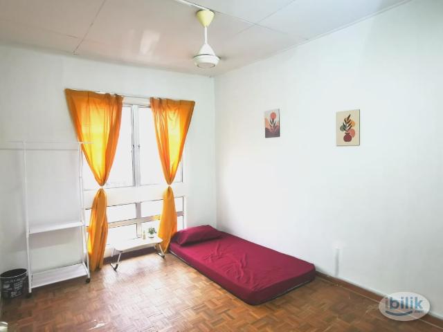 Room for rent in Petaling, Damansara Damai
