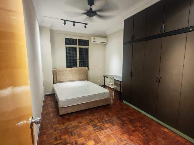 Room for rent in Country Heights Damansara, Kuala Lumpur