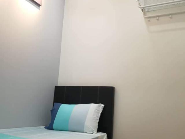 Room for rent in Petaling, Alam Impian