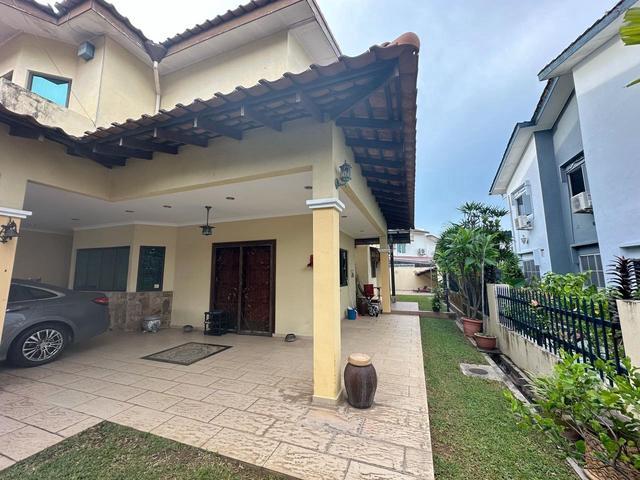 Residential House for sale in Malaka