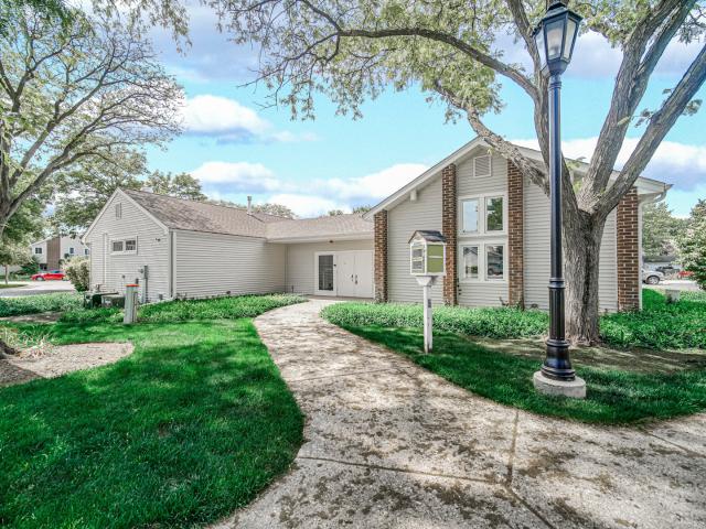 Townhouse for sale in Naperville, Illinois