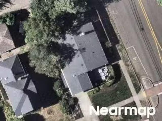 House for sale in West Linn