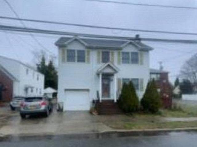 House for sale in New Hyde Park