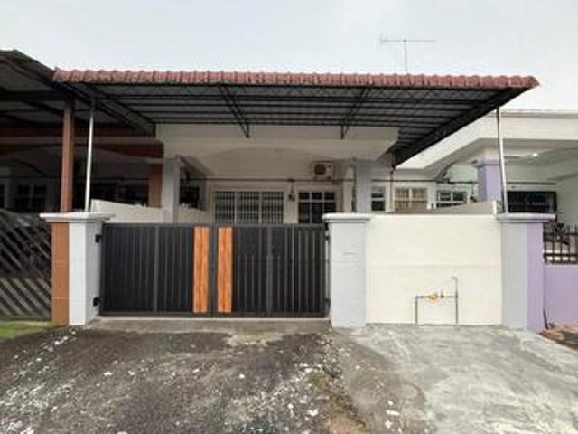 Terraced House for sale in Simpang Renggam, Kluang