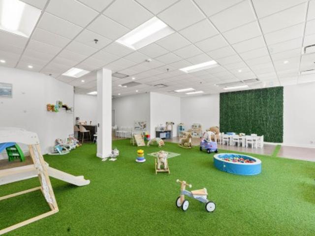 Commercial for rent in St. Leonard's, Quebec
