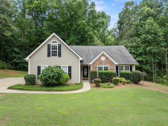 House for sale in Flowery Branch, Georgia