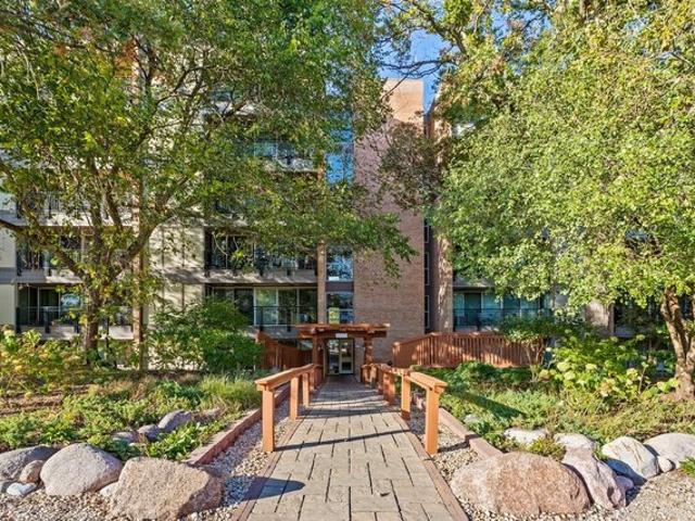 Condo for sale in Lisle, Illinois