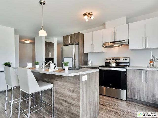 Apartment for rent in Saint-Hubert, Longueuil