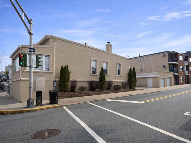 House for sale in Hudson, New Jersey