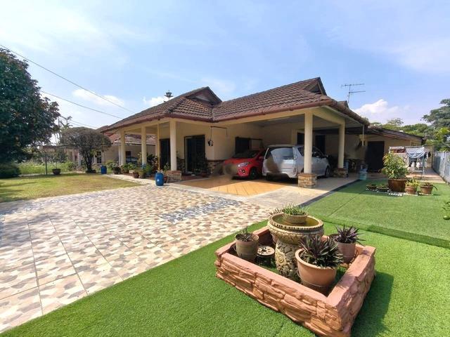 Bungalow for sale in Selayang, Selangor